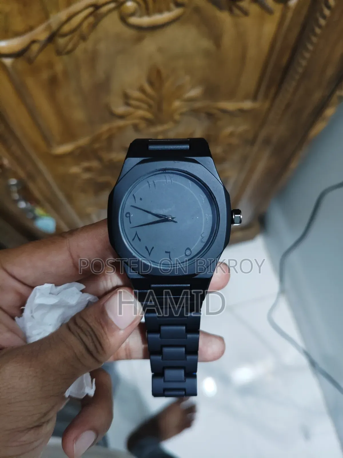 ঘড়ি নতুন।