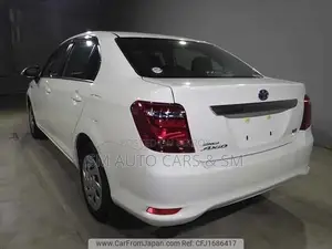 টয়োটা অ্যাক্সিও ২০২১ সাদা