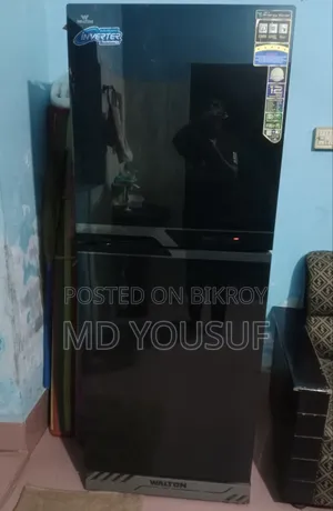 Walton Refrigerator, Model : WFC-3D8
