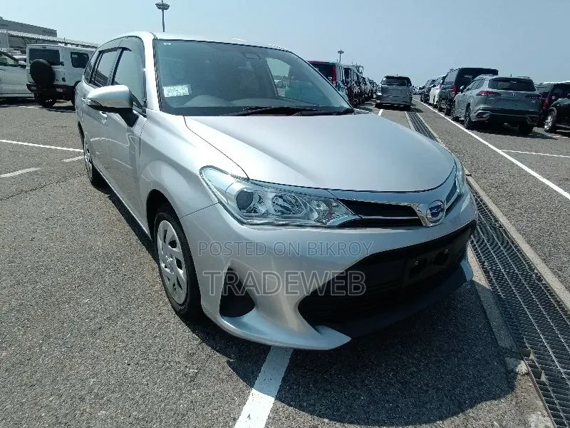 Toyota Corolla Fielder 2021 White