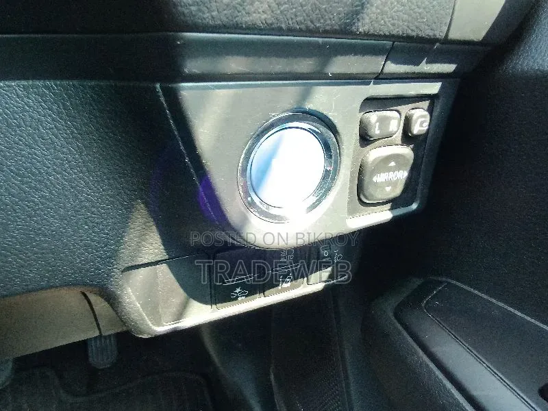 Toyota Corolla Fielder 2021 White