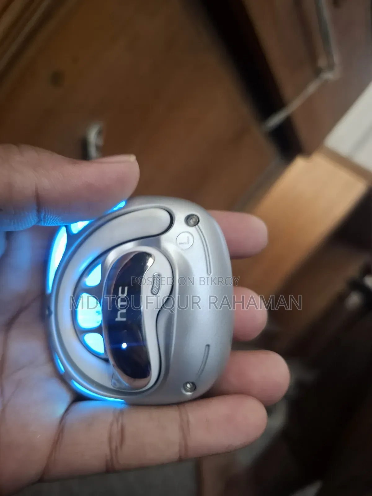 HTC Neo Earbuds