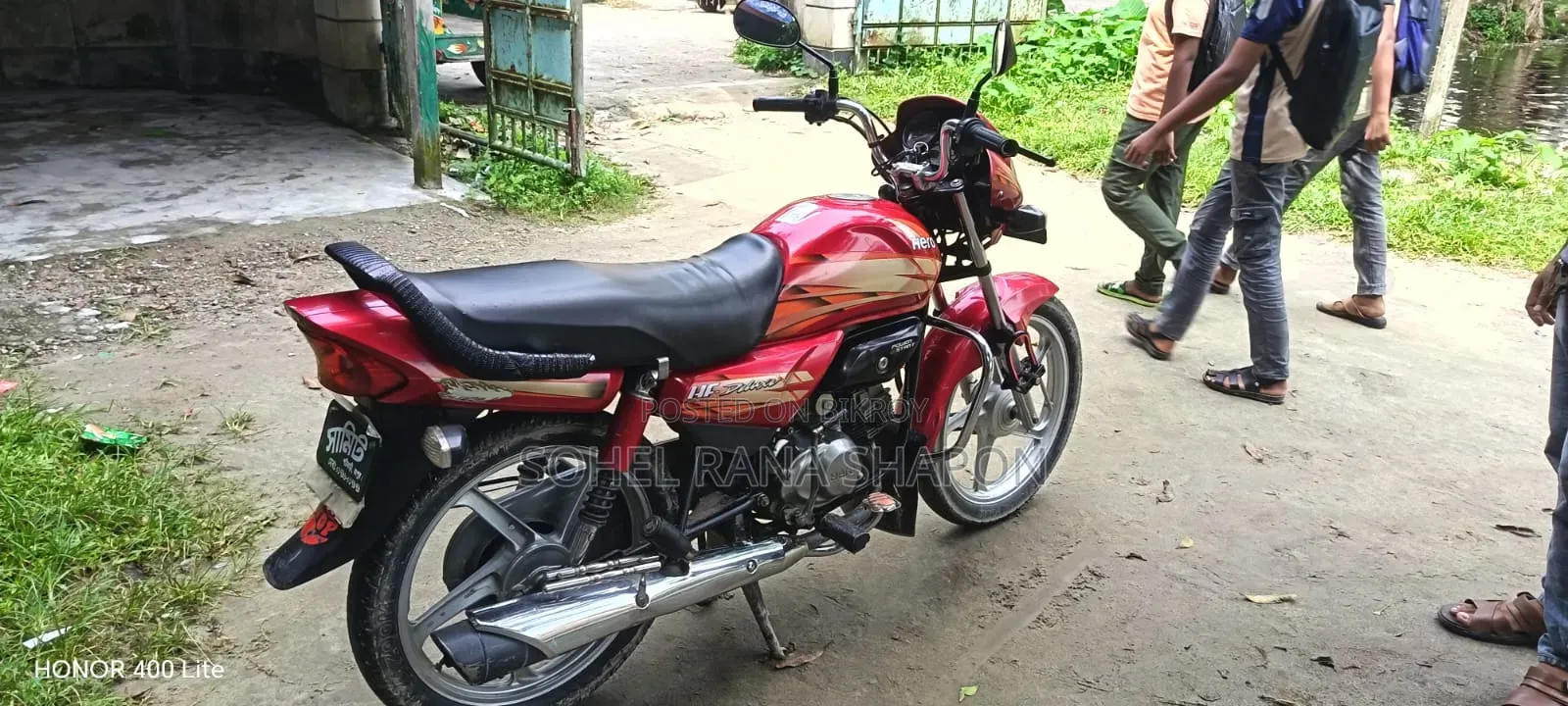 হিরো এইচএফ ডিলাক্স ২০১৮ রেড