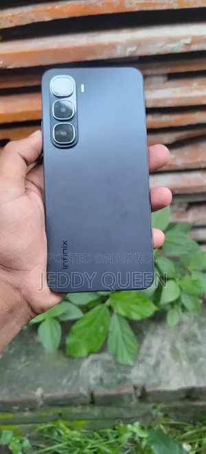ইনফিনিক্স হট ৬০আই ২৫৬ জিবি ব্ল্যাক