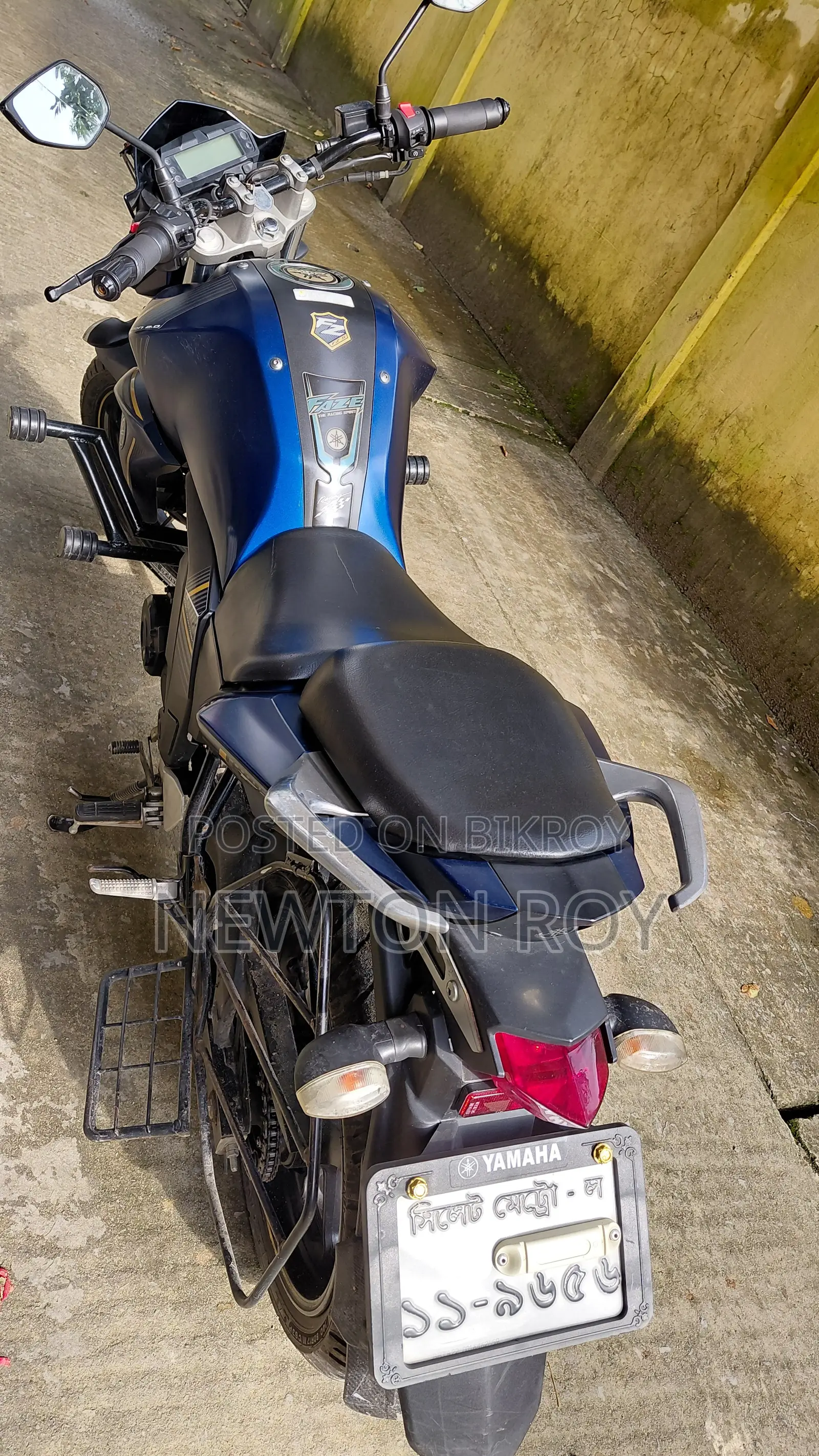 ইয়ামাহা এফজেডএস ভি২ ২০২২ ব্লু
