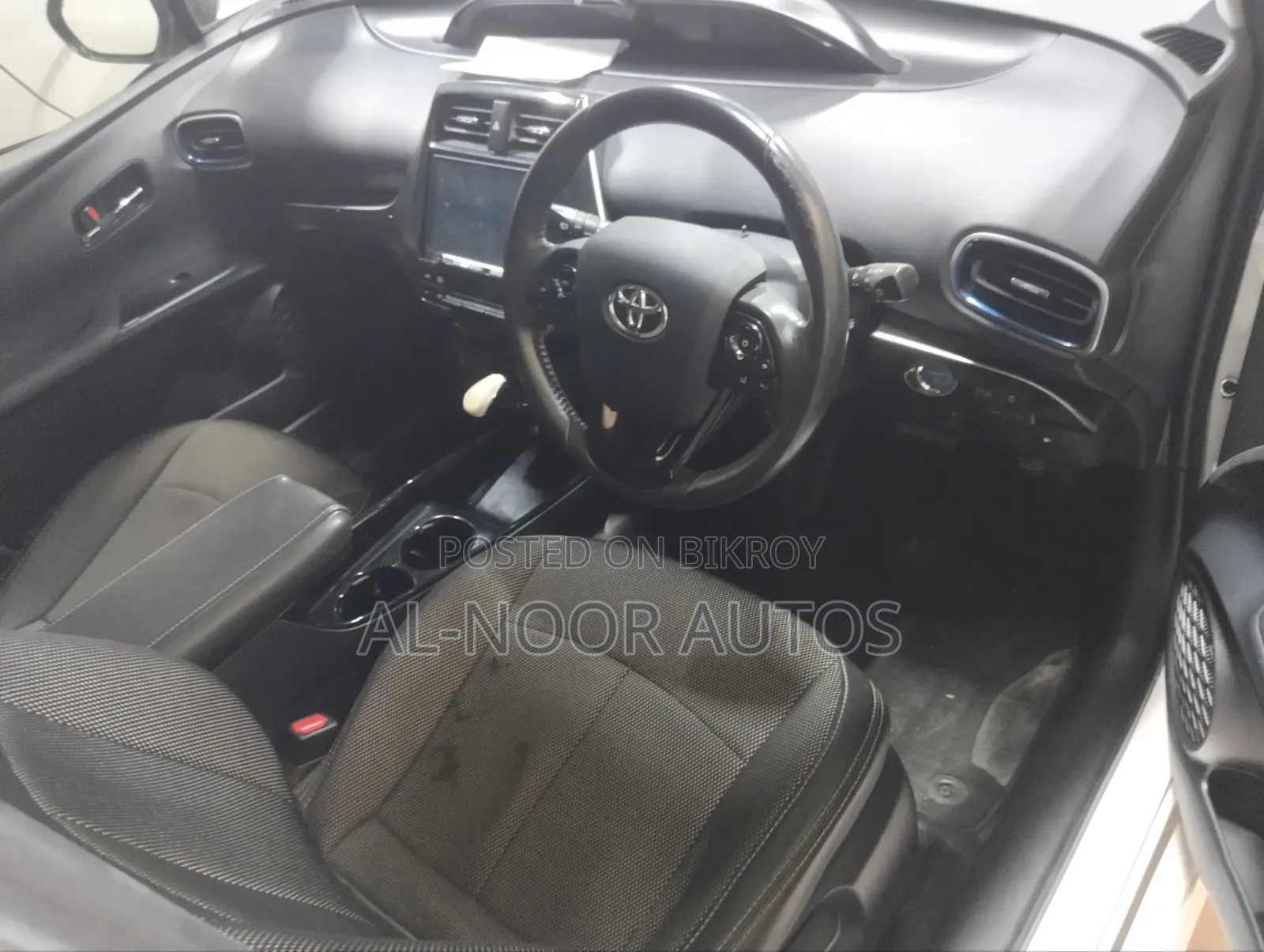 Toyota Prius 2018 Pearl