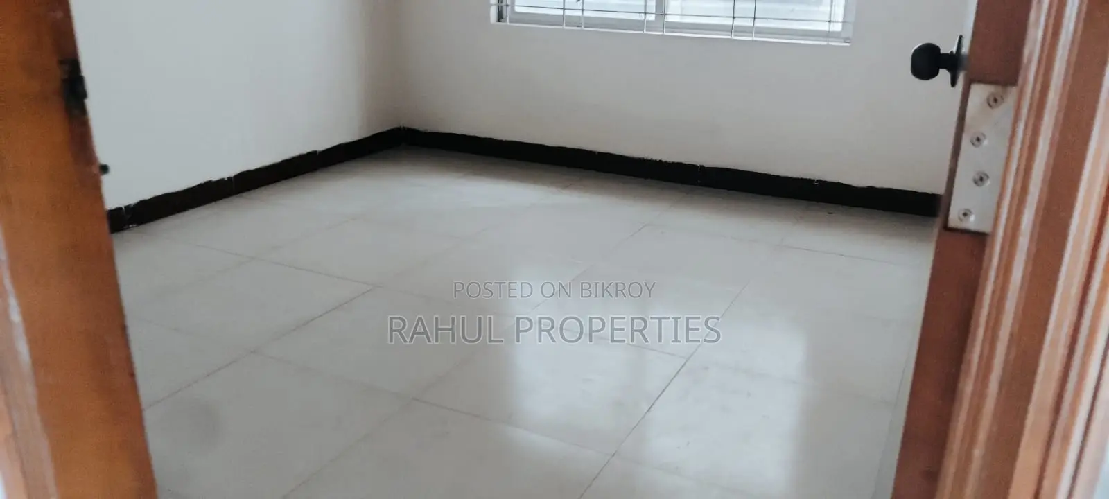 বসুন্ধরায় ৩ বেডরুমের অ্যাপার্টমেন্ট বিক্রির জন্য