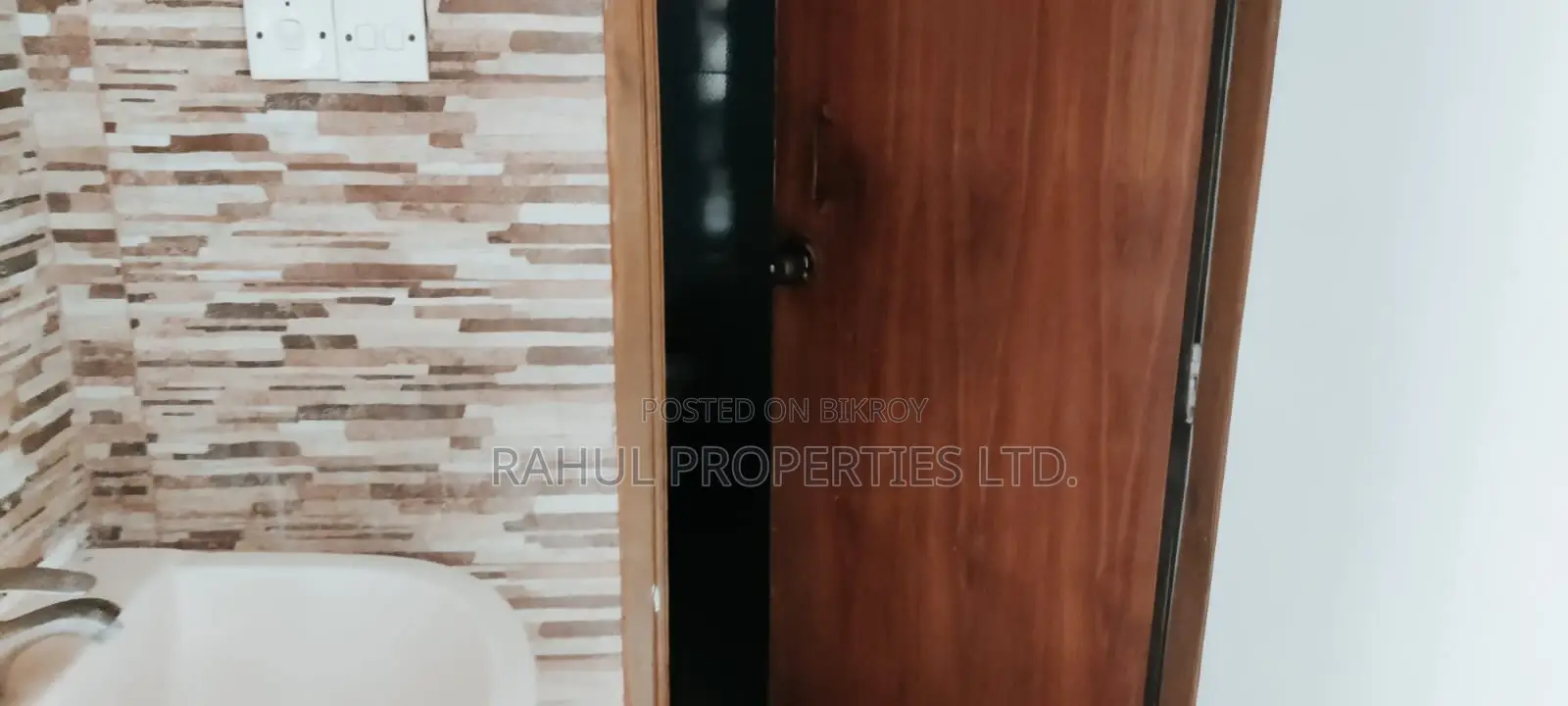 ৩ বেডরুমের অ্যাপার্টমেন্ট বসুন্ধরায় বিক্রয়ের জন্য