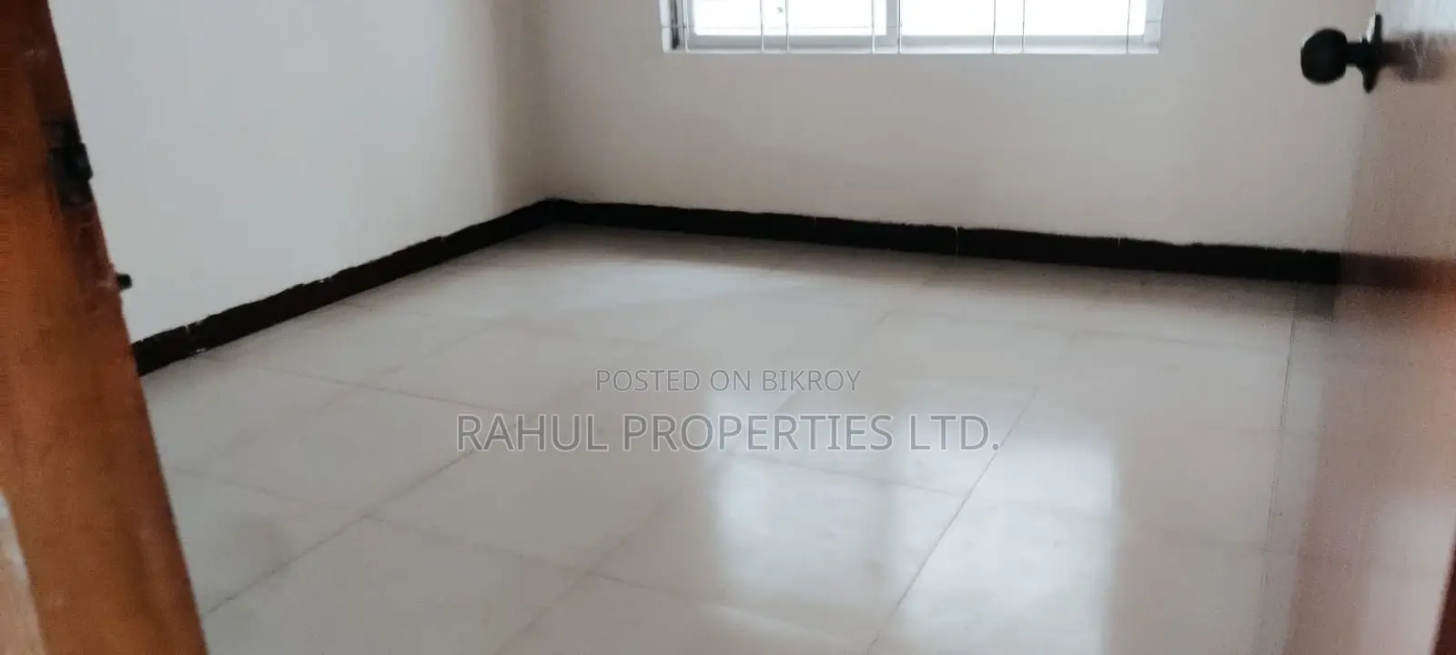৩ বেডরুমের অ্যাপার্টমেন্ট বসুন্ধরায় বিক্রয়ের জন্য