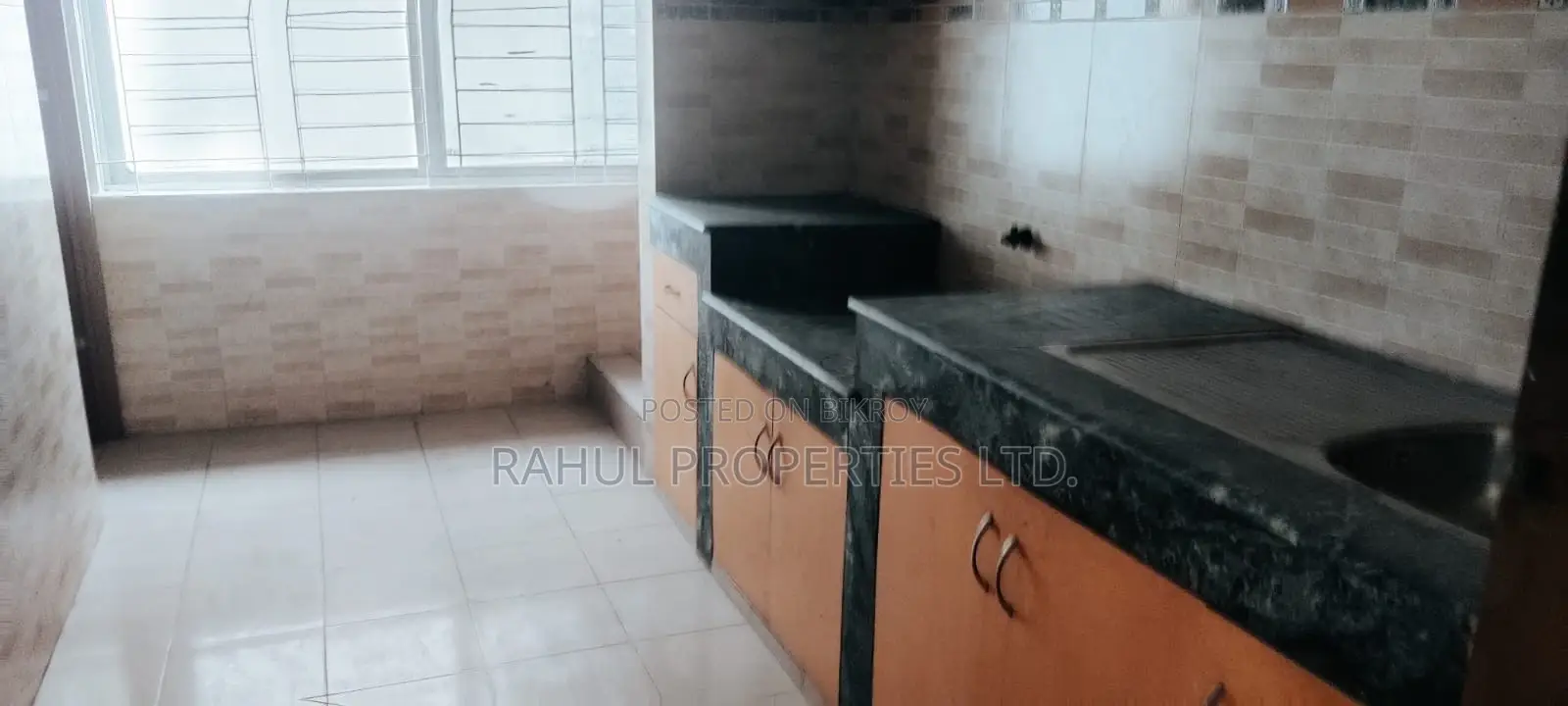 ৩ বেডরুমের অ্যাপার্টমেন্ট বসুন্ধরায় বিক্রয়ের জন্য