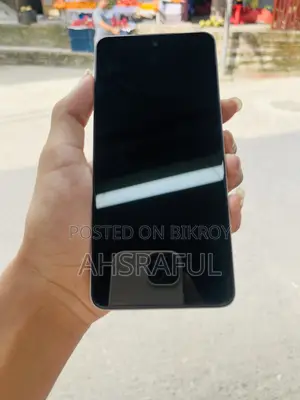 রিয়েলমি ১১ ৫জি ২৫৬ জিবি ব্রোঞ্জ