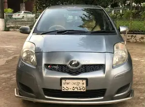 টয়োটা ভিটজ ২০০৮ সিলভার