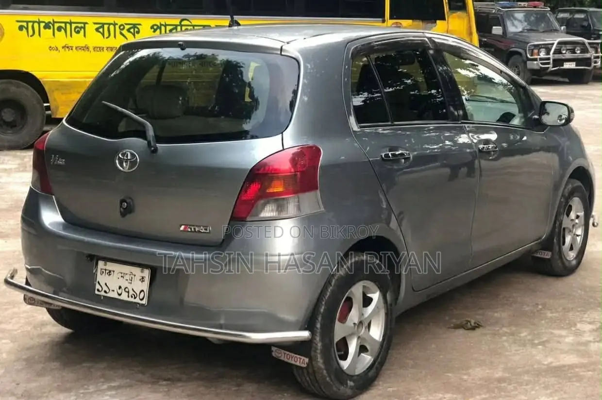 টয়োটা ভিটজ ২০০৮ সিলভার