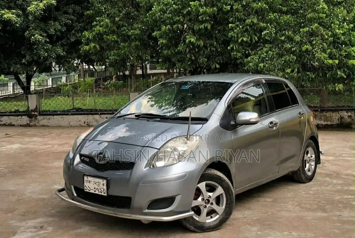 টয়োটা ভিটজ ২০০৮ সিলভার