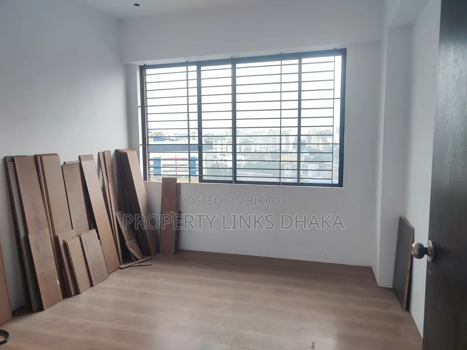 বসুন্ধরার পাশে বারিধারায় ৩ বেডরুমের অ্যাপার্টমেন্ট বিক্রয়ের জন্য