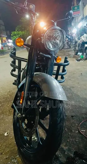 Royal Enfield Classic 350 2025 Gray