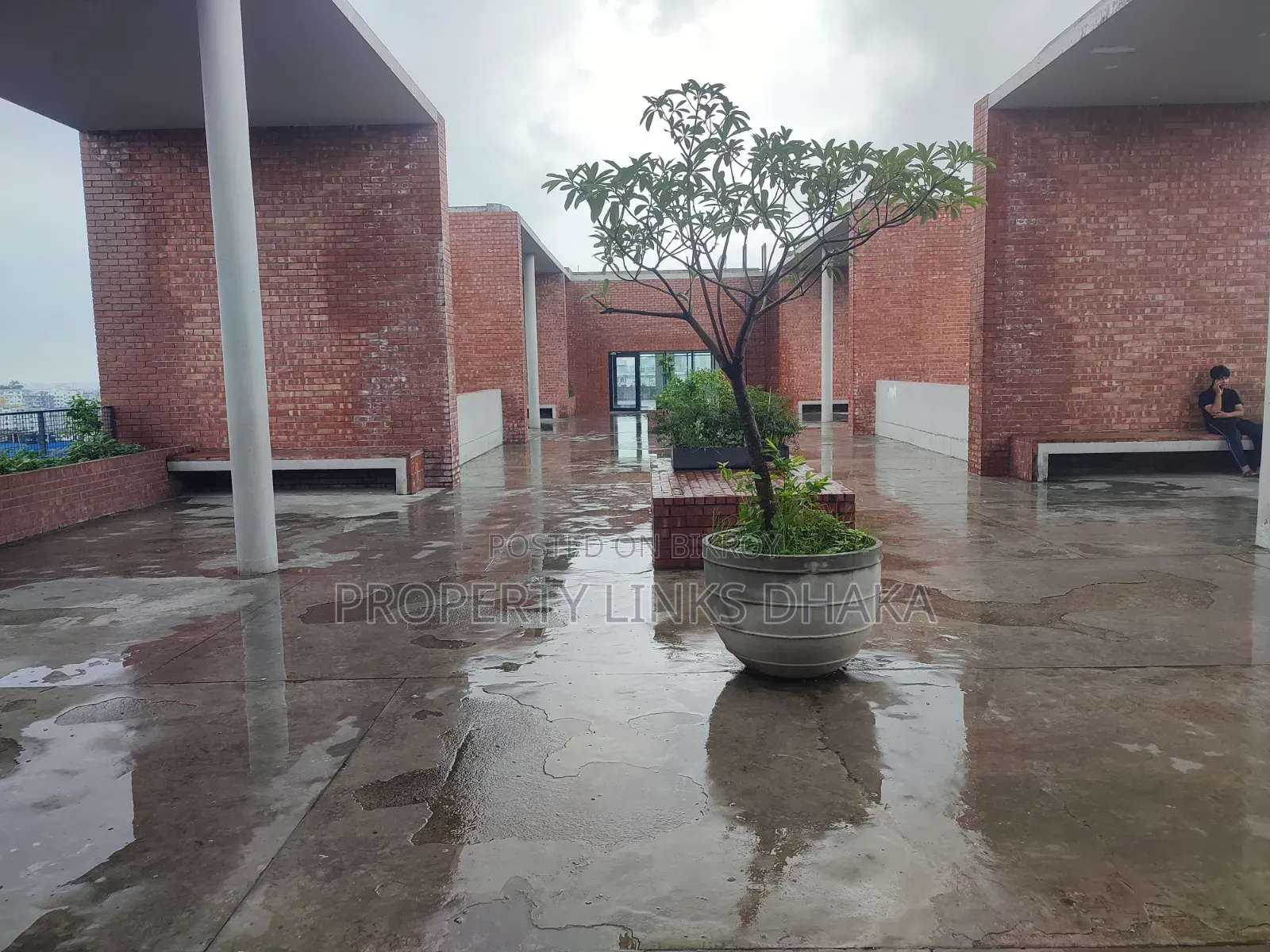 বসুন্ধরার পাশে বারিধারায় ৩ বেডরুমের অ্যাপার্টমেন্ট বিক্রয়ের জন্য