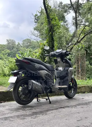 নতুন হিরো জুম ১২৫ ২০২৫ ব্ল্যাক