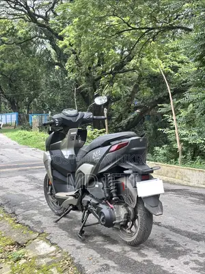 নতুন হিরো জুম ১২৫ ২০২৫ ব্ল্যাক