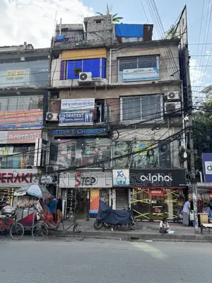 ২য় তলা (দ্বিতীয় তলা) কম-বেশি ৪৫০ স্কয়ার ফিট