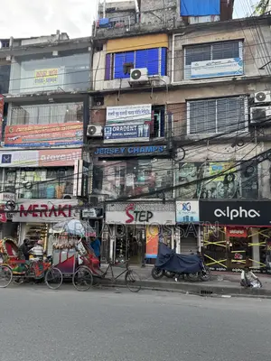 ২য় তলা (দ্বিতীয় তলা) কম-বেশি ৪৫০ স্কয়ার ফিট