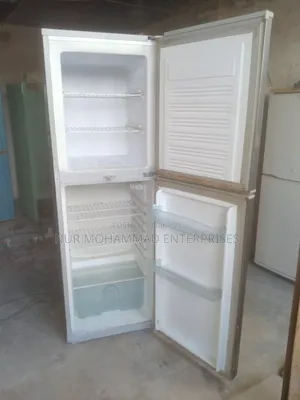 Singer 12.5 Cubic Feet
