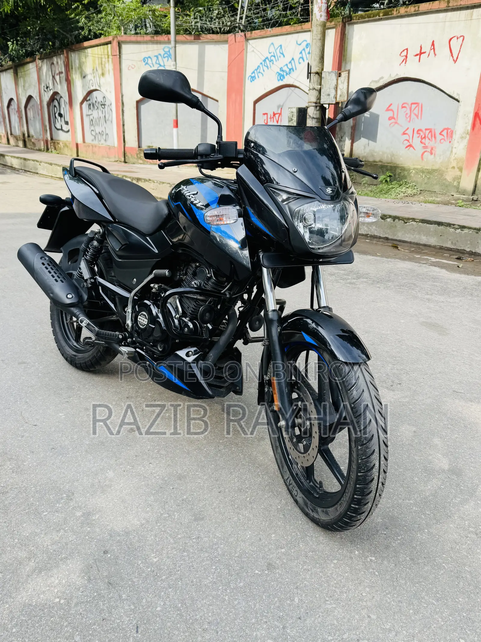 Bajaj Pulsar 150 2023 Black