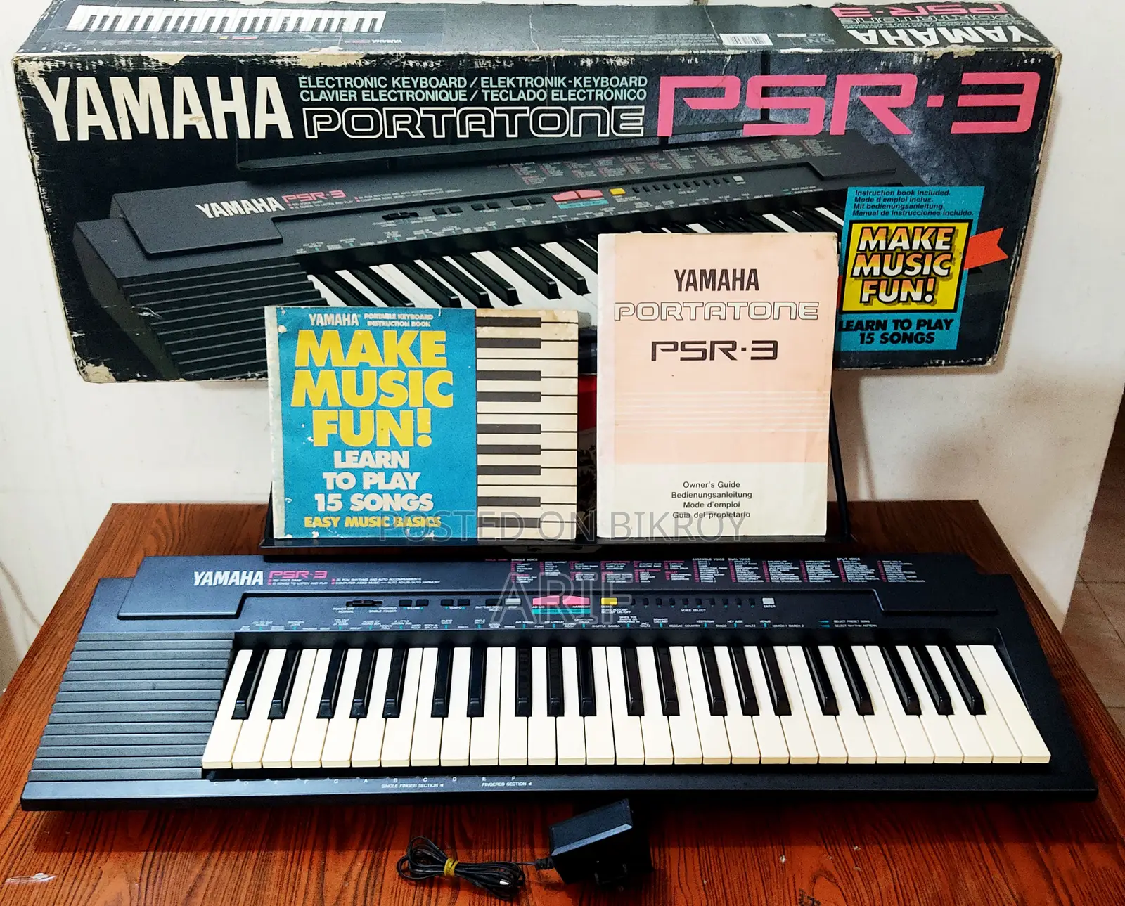 YAMAHA PSR-3 49-Key 100-Voice Keyboard (Made in JAPAN)