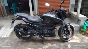 বাজাজ পালসার এনএস ১৬০ ২০২৫ ব্ল্যাক