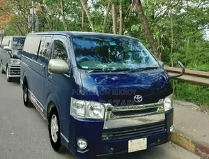 Toyota HiAce 2005 Blue