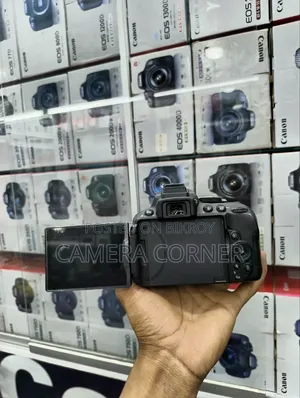 Nikon D5300 with 18-55mm Kit Lens