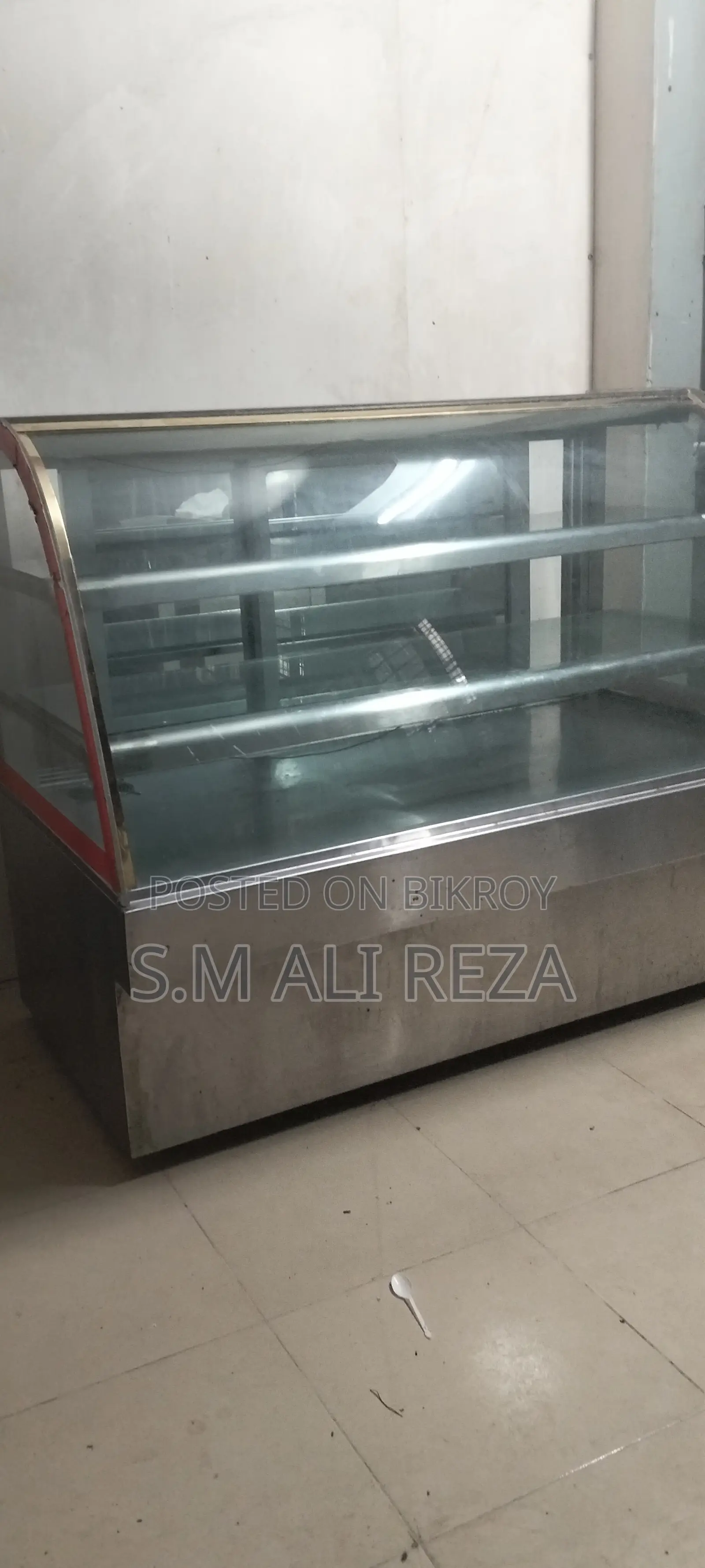 Urgent sale of food display showcase for food shop