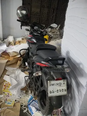 Bajaj Pulsar 220 F 2025 Black