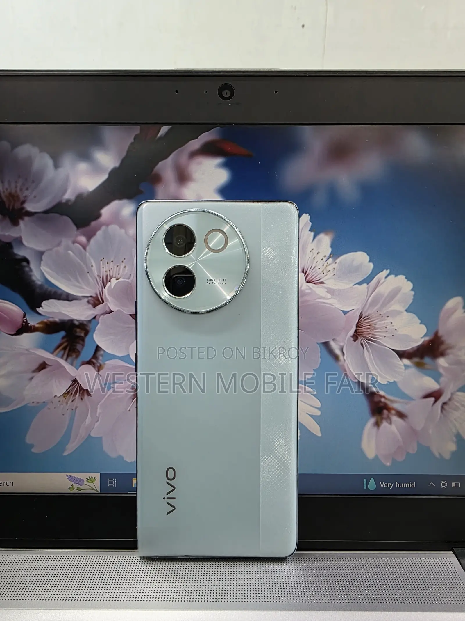 Vivo V30e 256 GB Blue