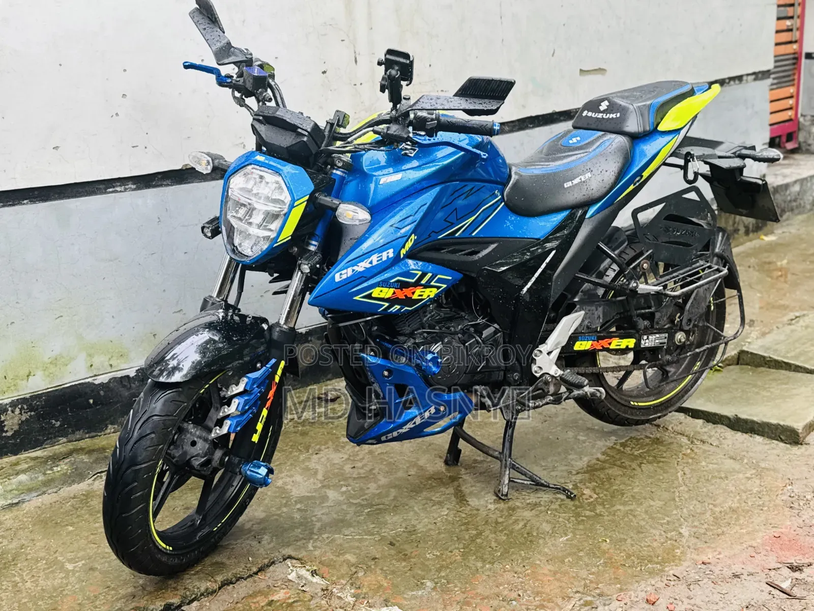 সুজুকি জিক্সার ২০২৫ নীল