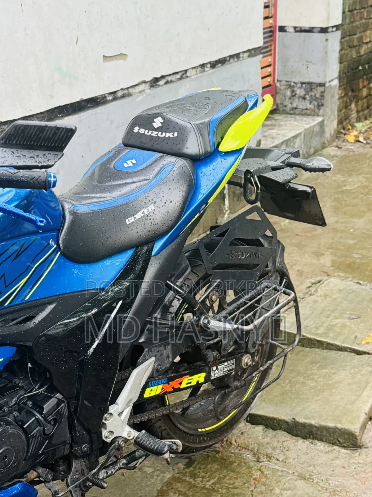 সুজুকি জিক্সার ২০২৫ নীল