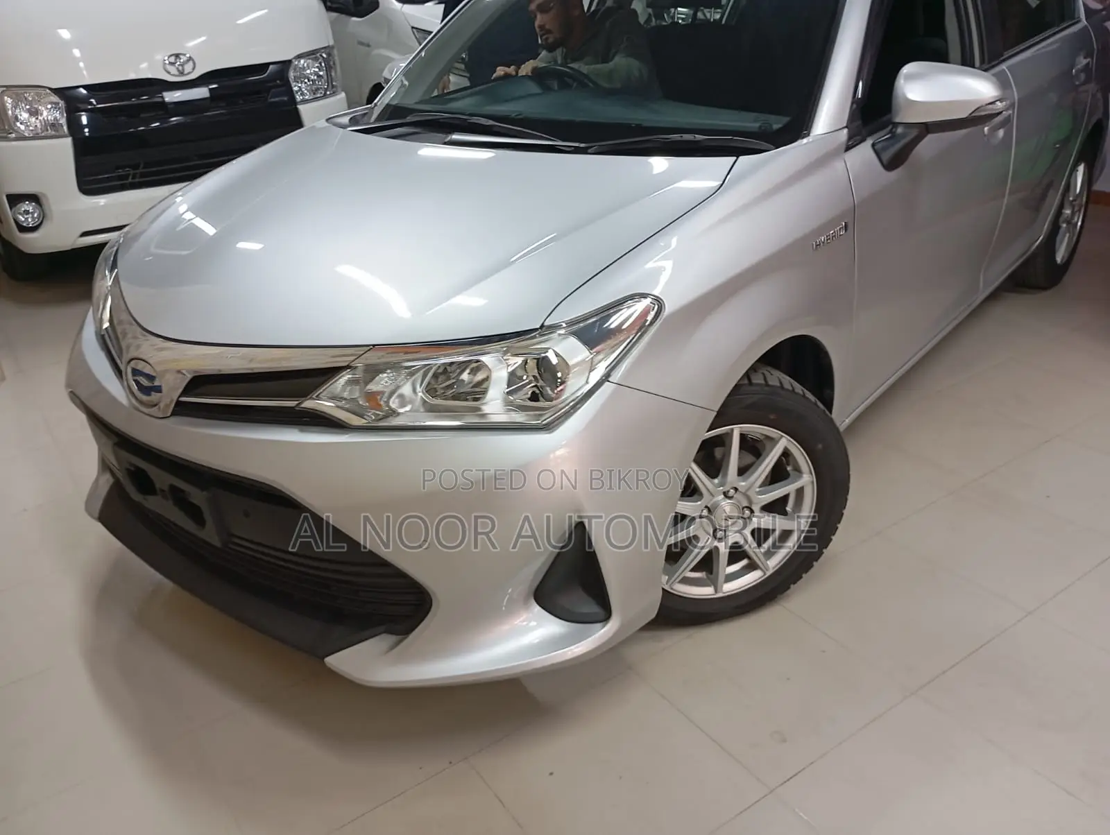 টয়োটা এক্সিও ২০২১ রূপালী