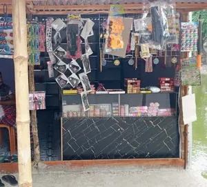 কসমেটিকস ও ডেকোরেশন