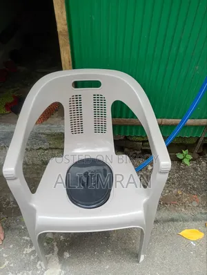 একটি কমেট চেয়ার বিক্রি করা হইবে
