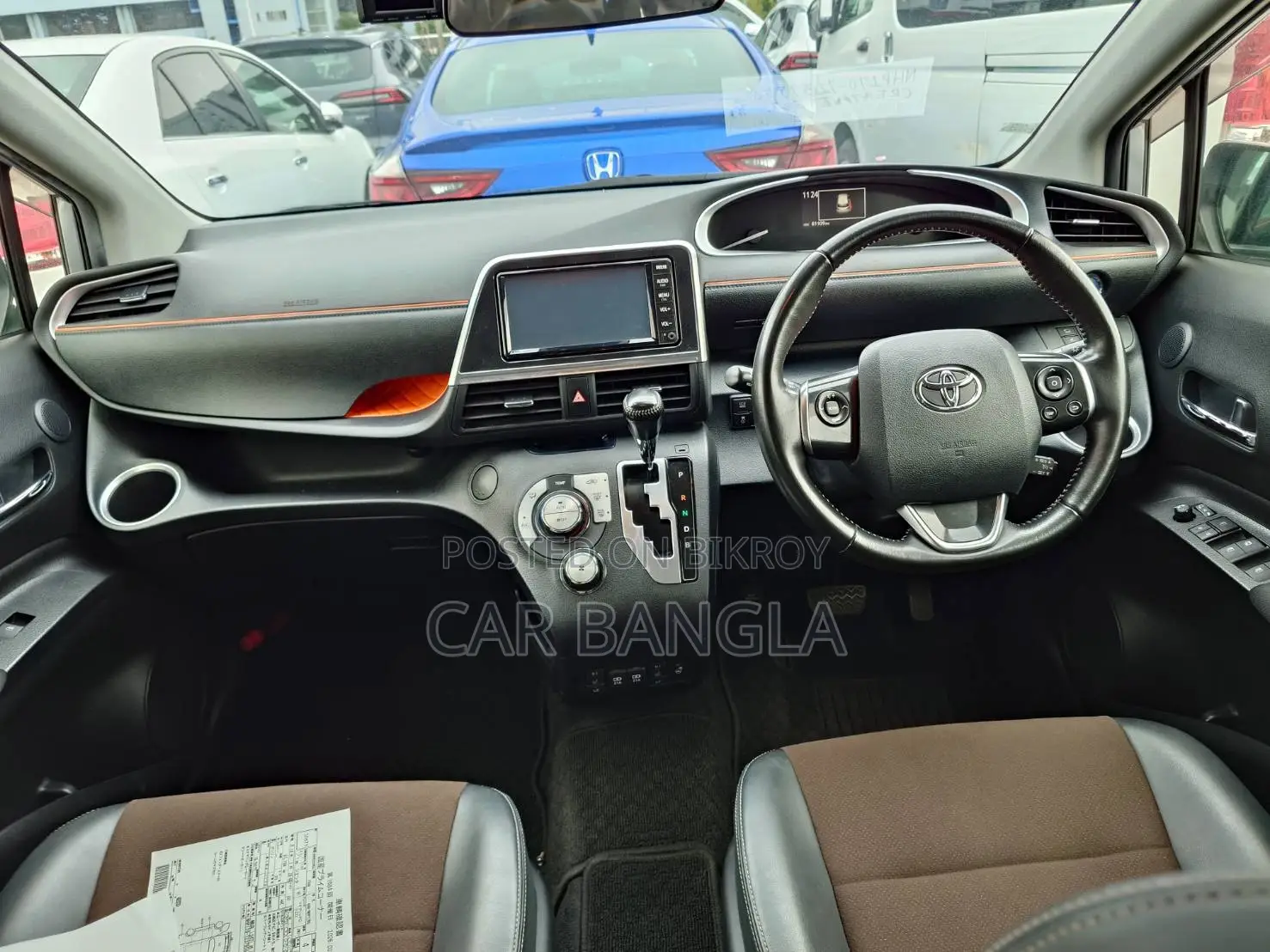 Toyota Sienta 1.5 Hybrid FWD 2021 Silver