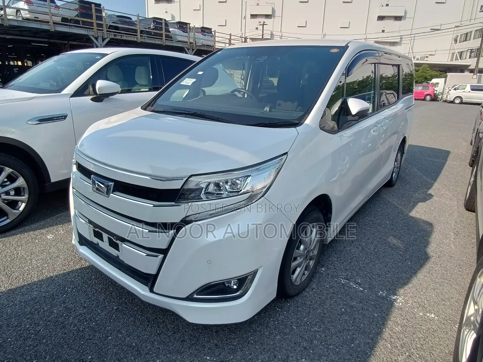 Toyota Noah 2021 Pearl