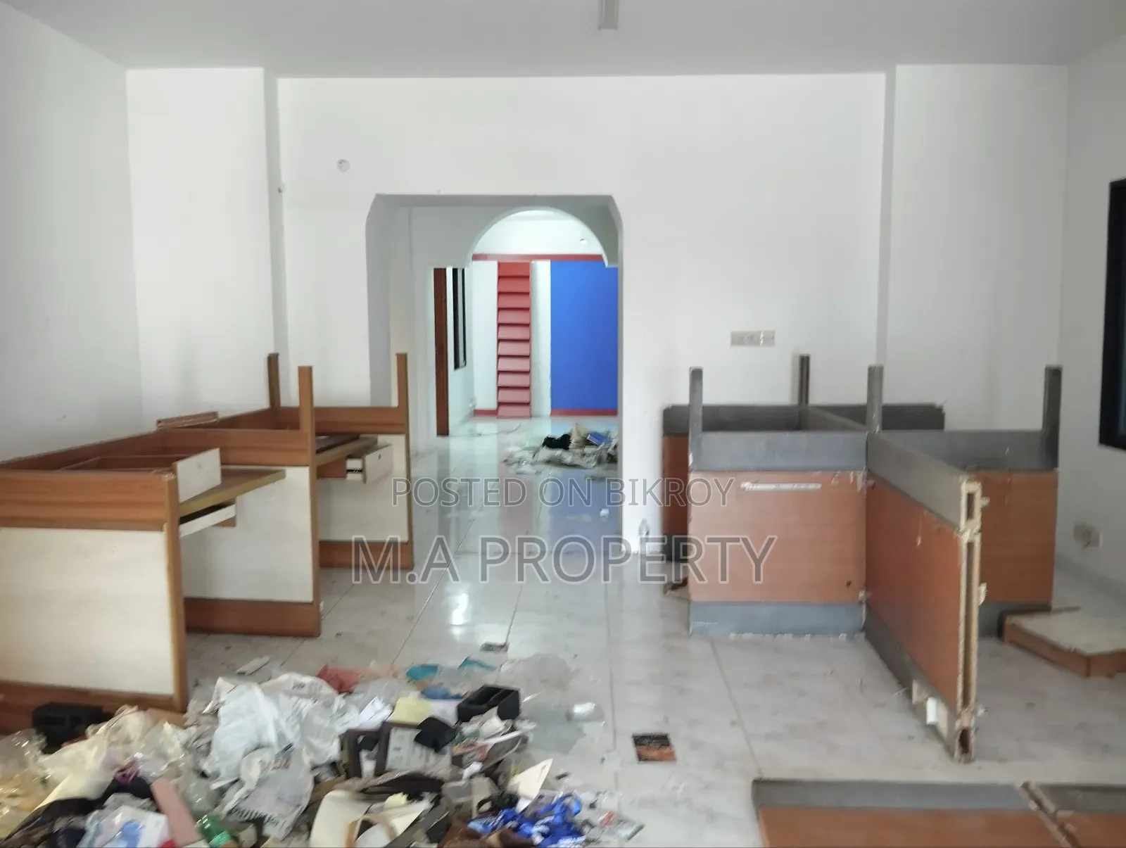 গুলশান ২ এ ভাড়ার জন্য কমার্শিয়াল অফিস ৪ রুমের অ্যাপার্টমেন্ট