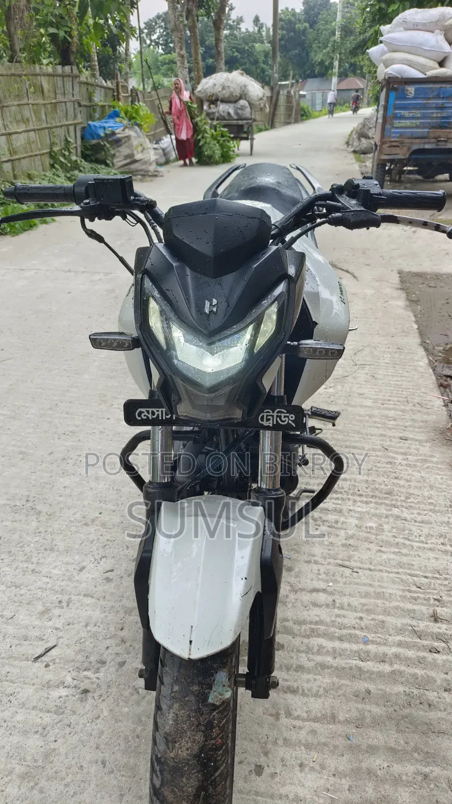 Hero Thriller 160R 2021 Black