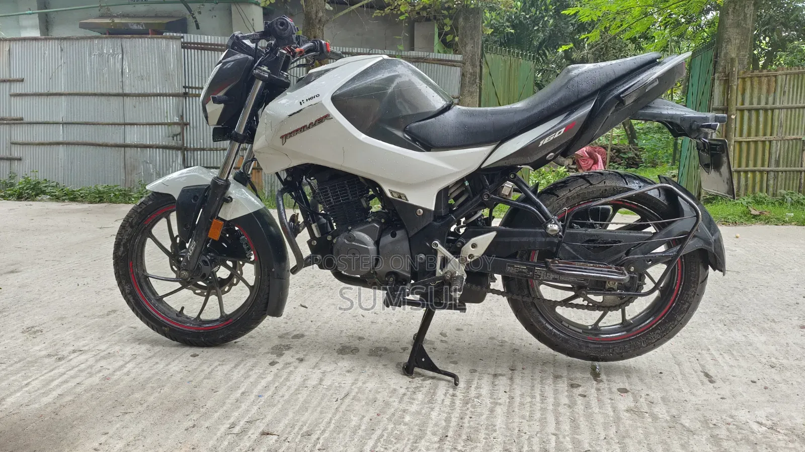 Hero Thriller 160R 2021 Black