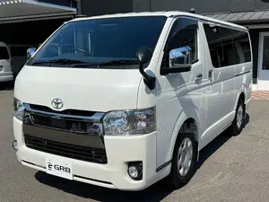 Toyota HiAce 2021 White