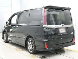 টয়োটা করোল্লা ক্রস ২০২১ ব্ল্যাক
