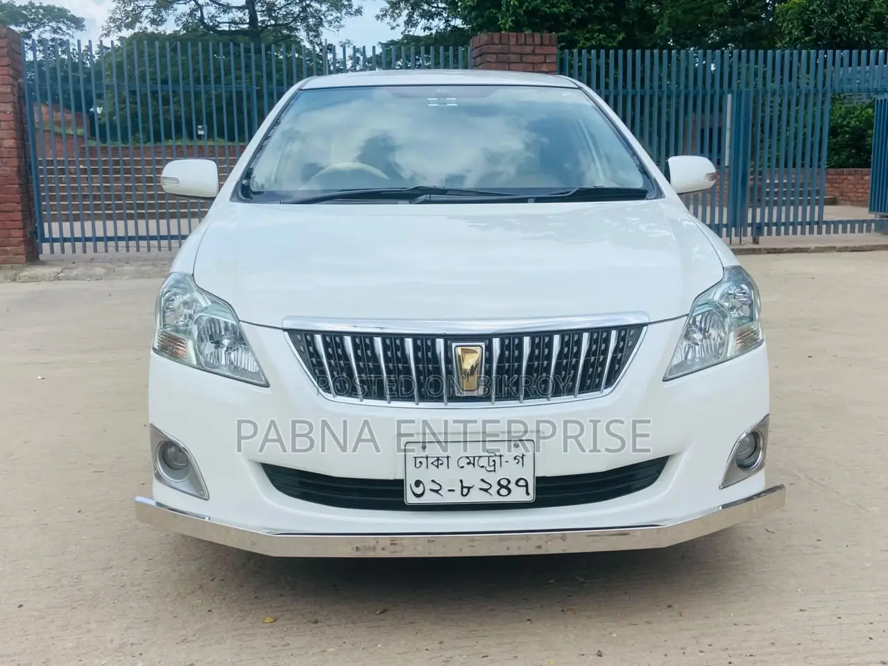 Toyota Premio 2012 Pearl
