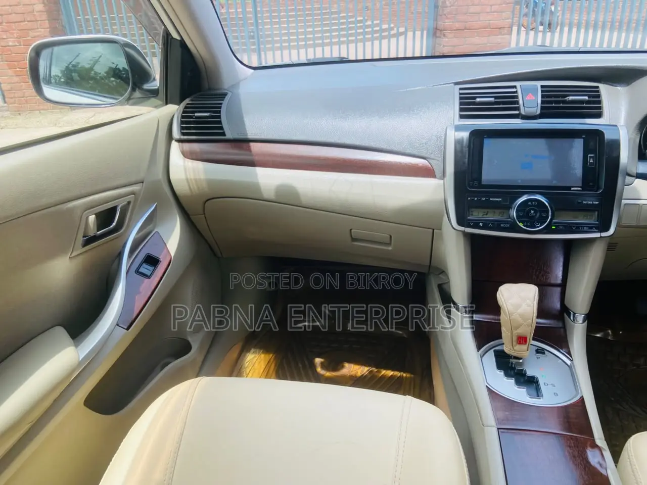 Toyota Premio 2012 Pearl