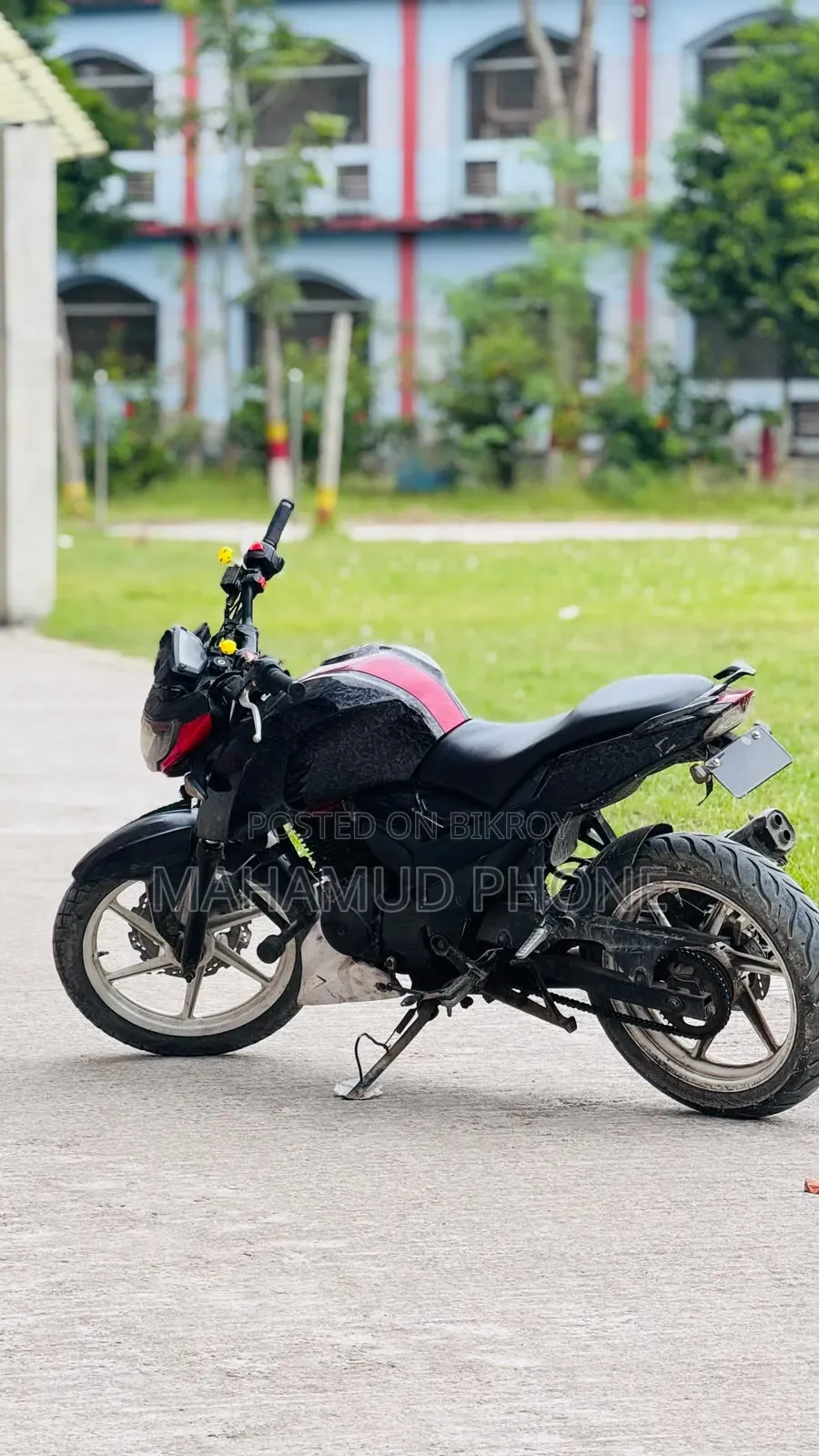 TVS Apache 160 4V 2023 Red