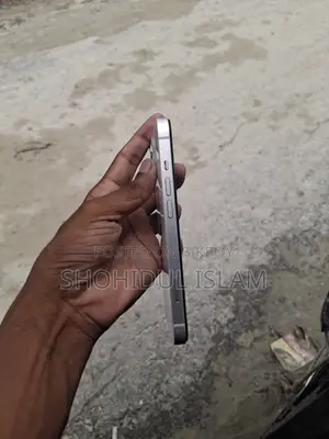 অ্যাপল আইফোন ১৩ ১২৮ জিবি হোয়াইট